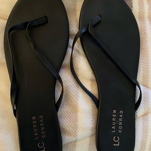 Lauren Conrad flip flops